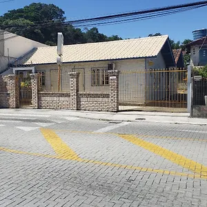 https://villa-malibu.santa-catarina-brasil.com